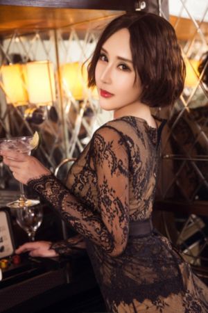 高洁在公车被灌满jing液