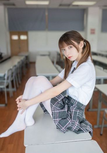 丰满的后妈