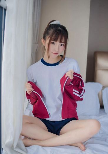 狠狠色噜噜